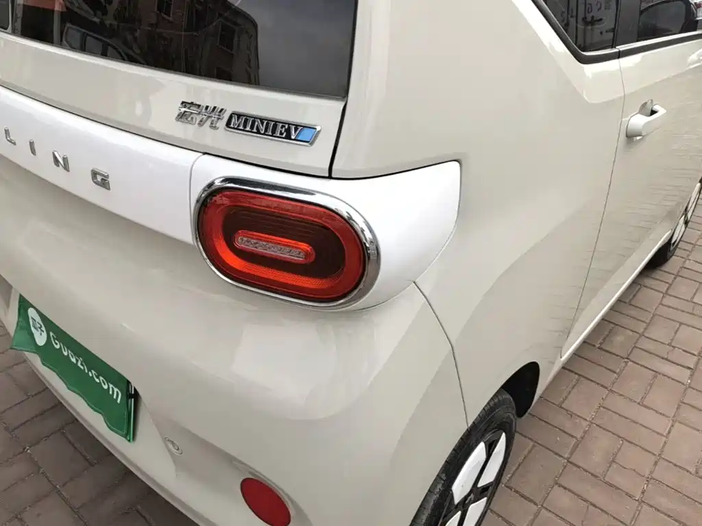 Wuling MINIEV — миниатюра 8