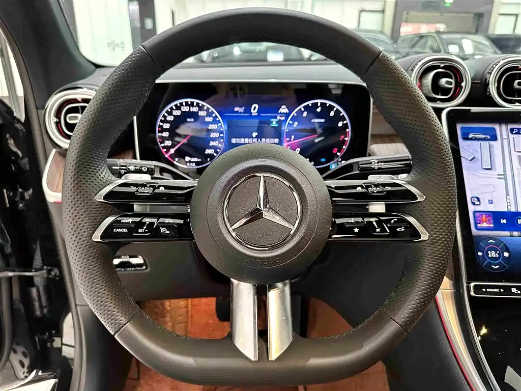 Mercedes-Benz GLC — миниатюра 8