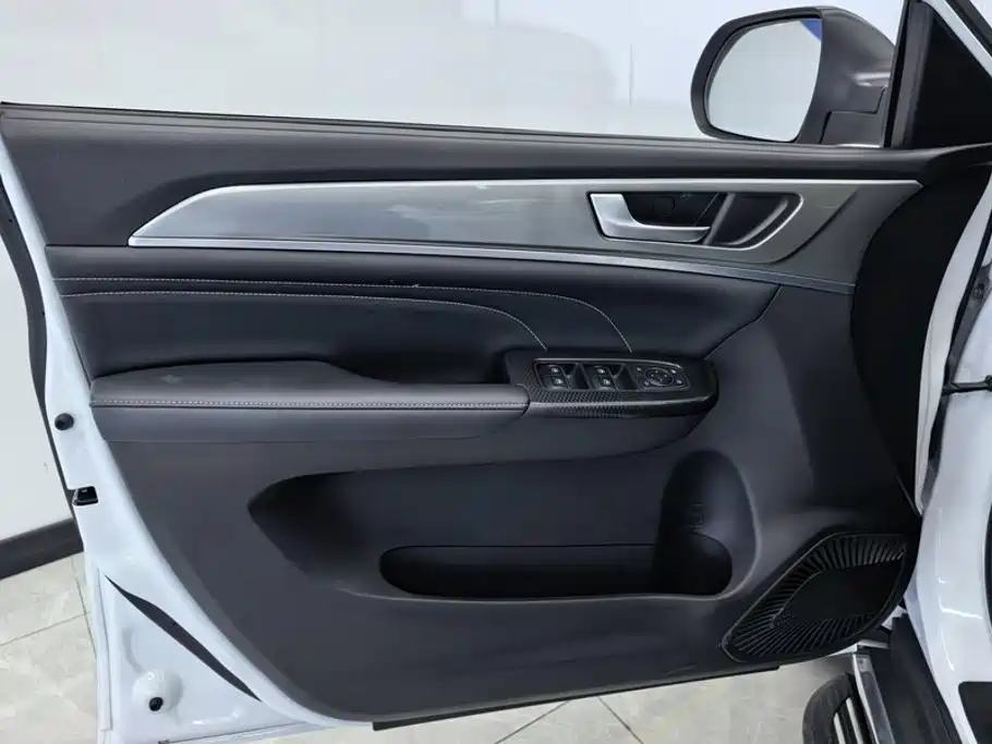 Haval M6 — миниатюра 7