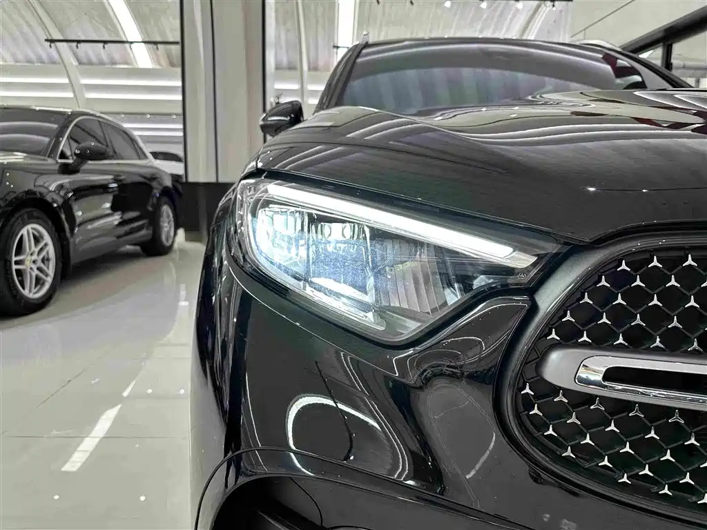 Mercedes-Benz GLC — миниатюра 32