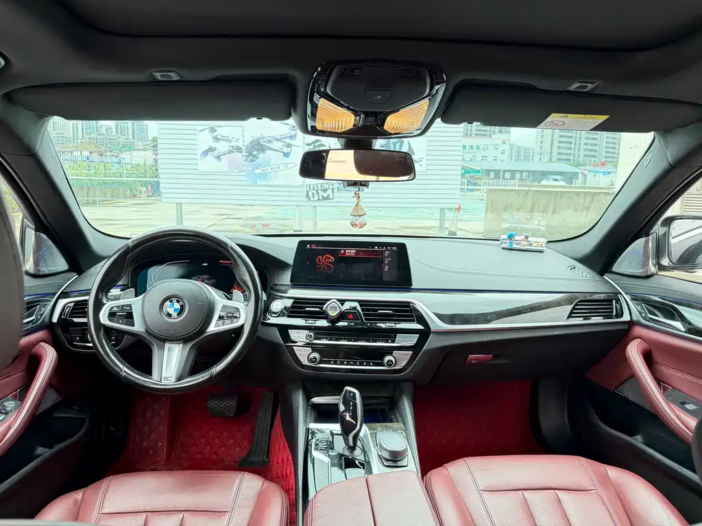 BMW 5 Series — миниатюра 5