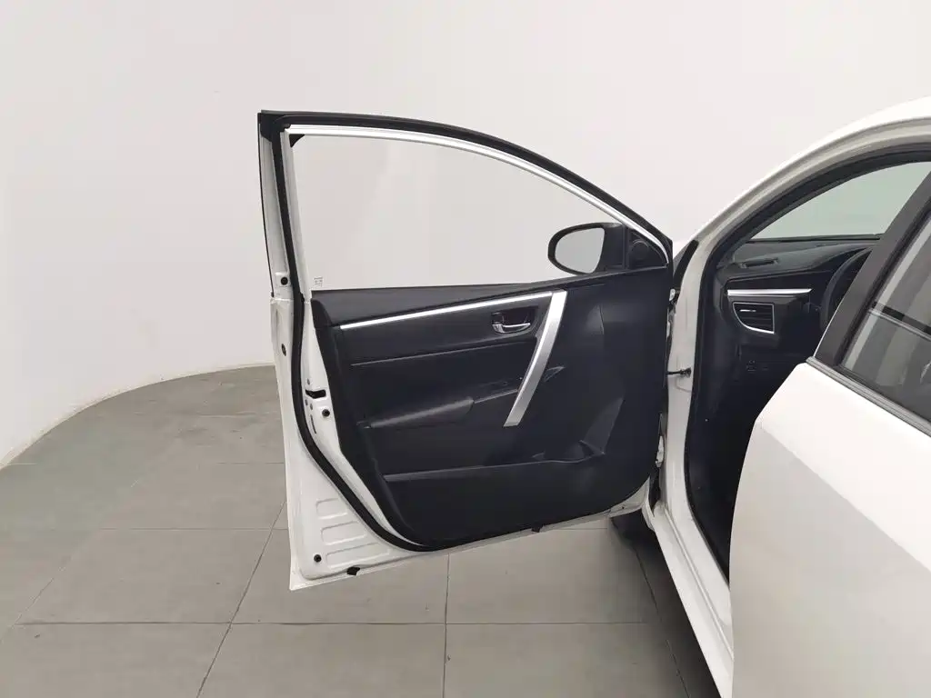 Toyota Corolla — миниатюра 8
