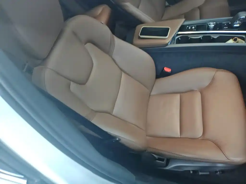 Volvo XC60 — миниатюра 25