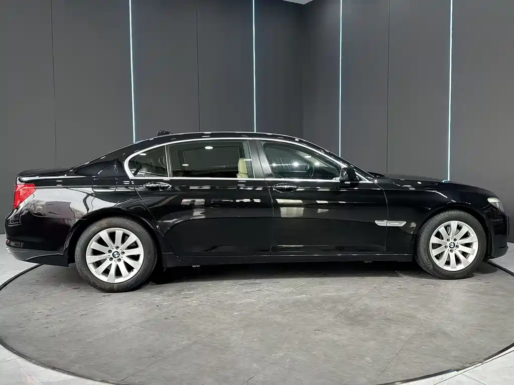 BMW 7 Series 7 2009 740Li Lead