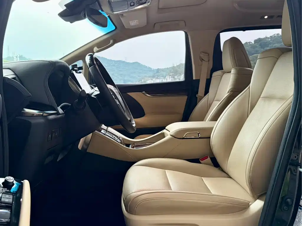 Toyota Alphard 2021 2.5L Luxury