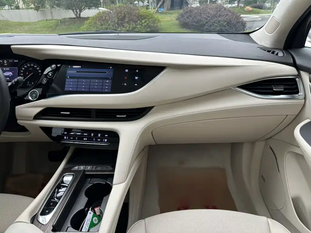 Buick Enclave — миниатюра 16