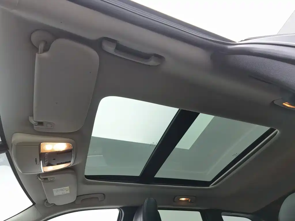 Jeep Grand Cherokee (Import) — миниатюра 14