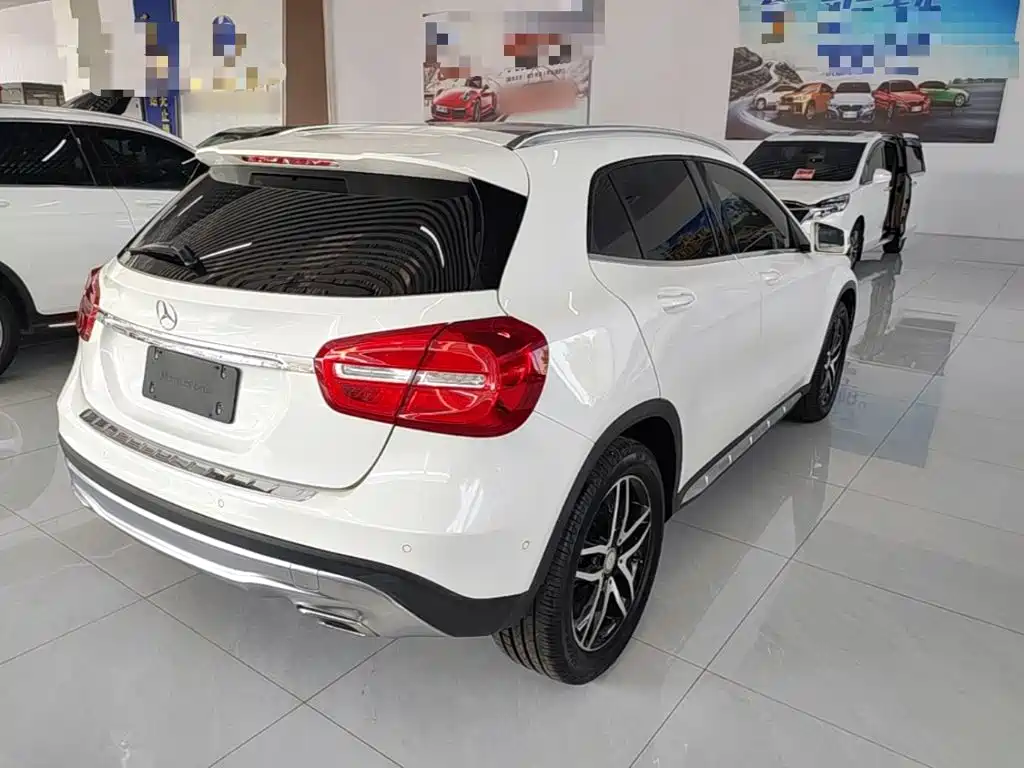 Mercedes-Benz GLA — миниатюра 7