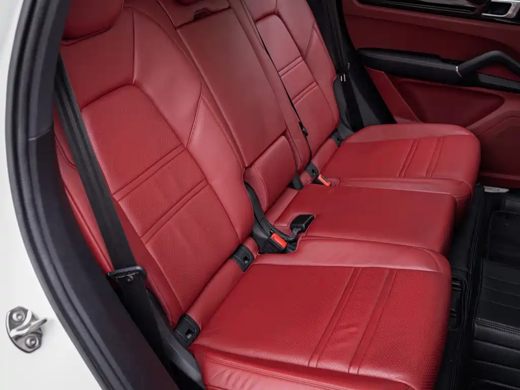 Porsche Cayenne — миниатюра 21