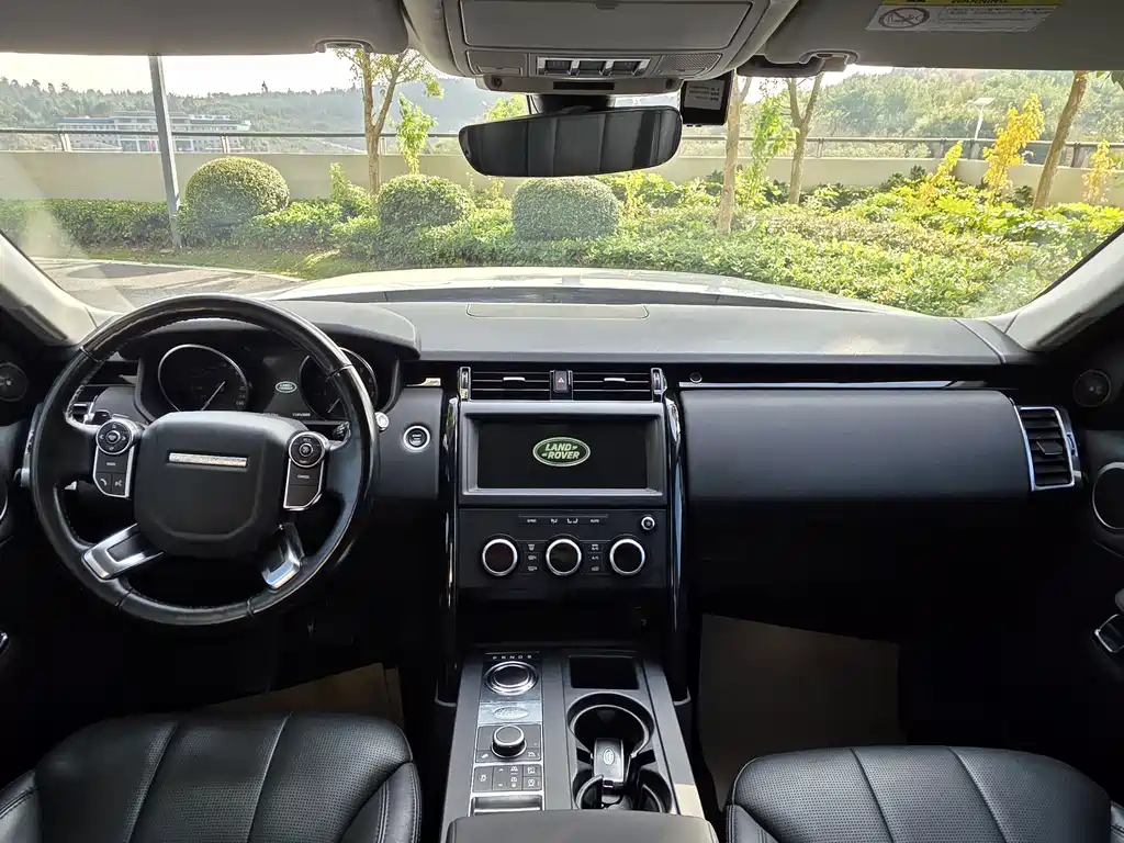 Land Rover Discovery 2019 3.0 SC V6 SE