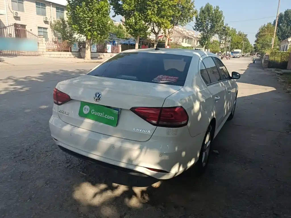 Volkswagen Lavida — миниатюра 7