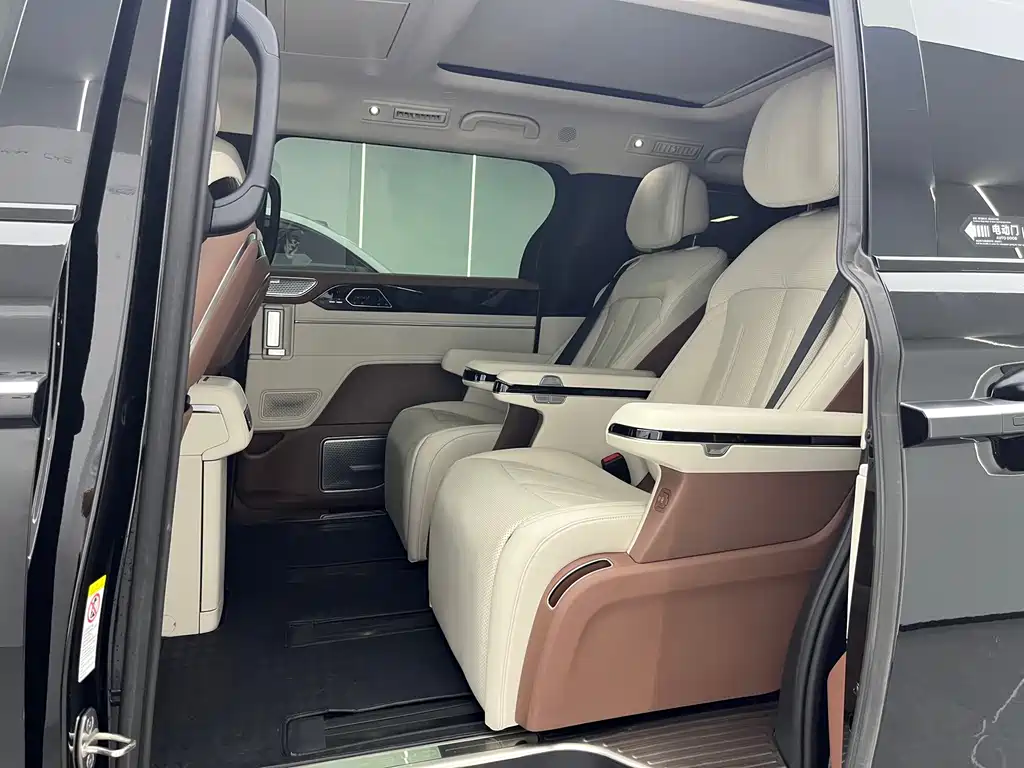BYD Xia — миниатюра 8