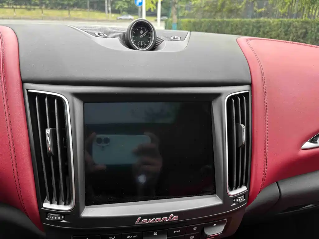 Maserati Levante — миниатюра 10