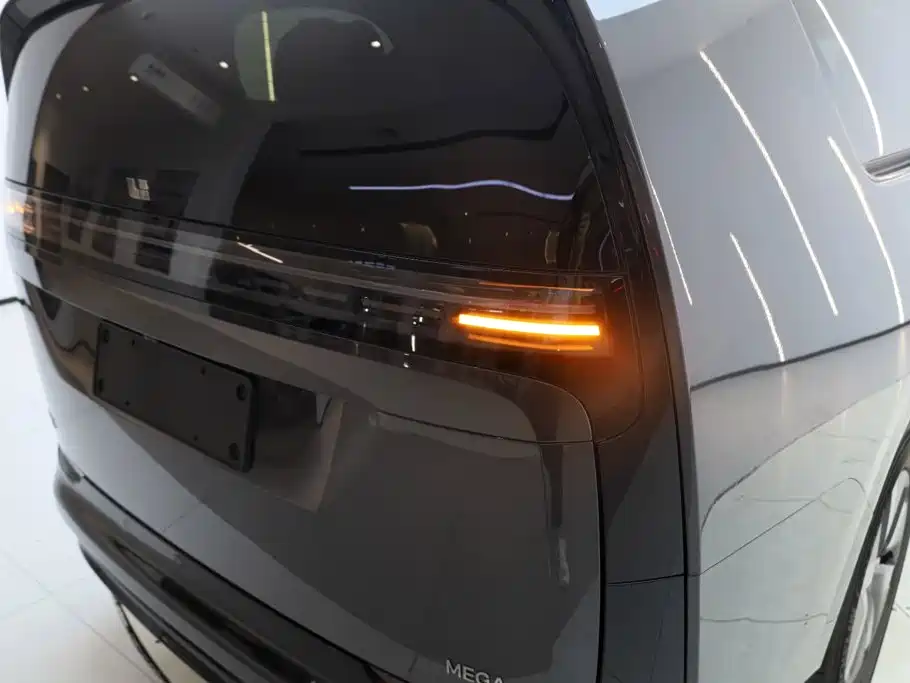 Li Auto Li MEGA — миниатюра 12