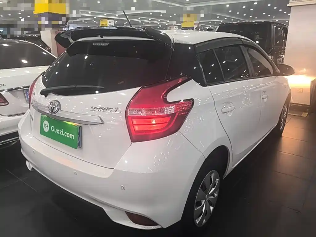 Toyota Yaris L — миниатюра 7