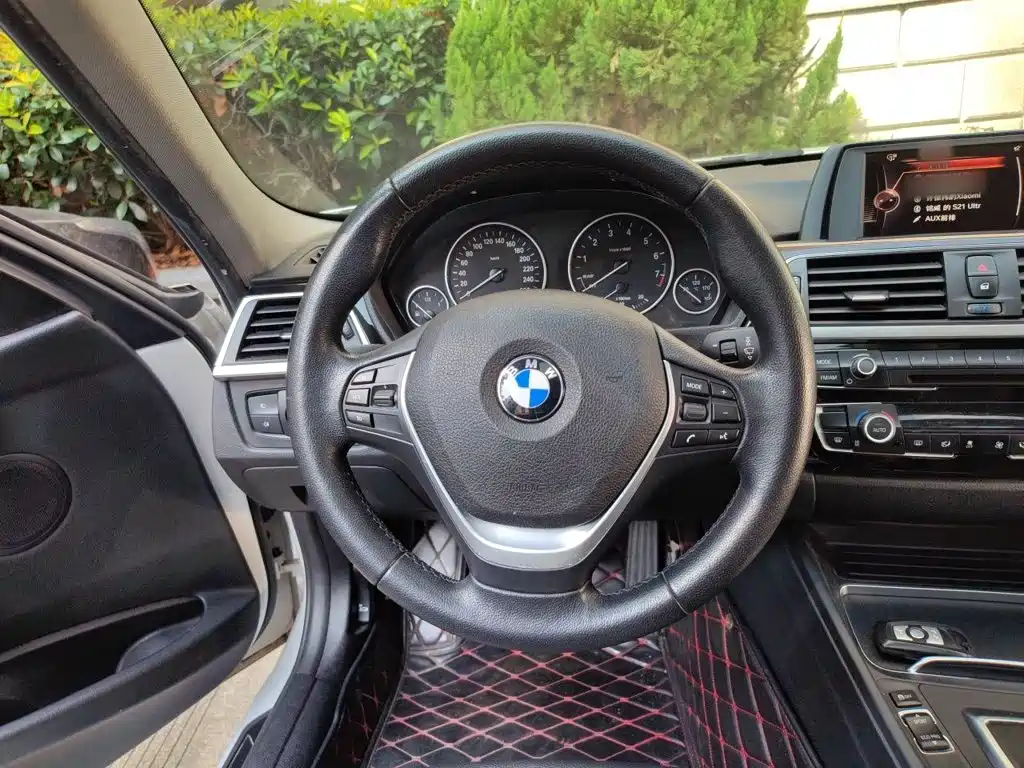 BMW 3 Series — миниатюра 3