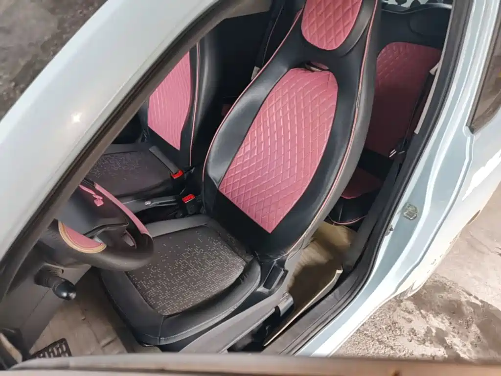 Wuling MINIEV — миниатюра 15