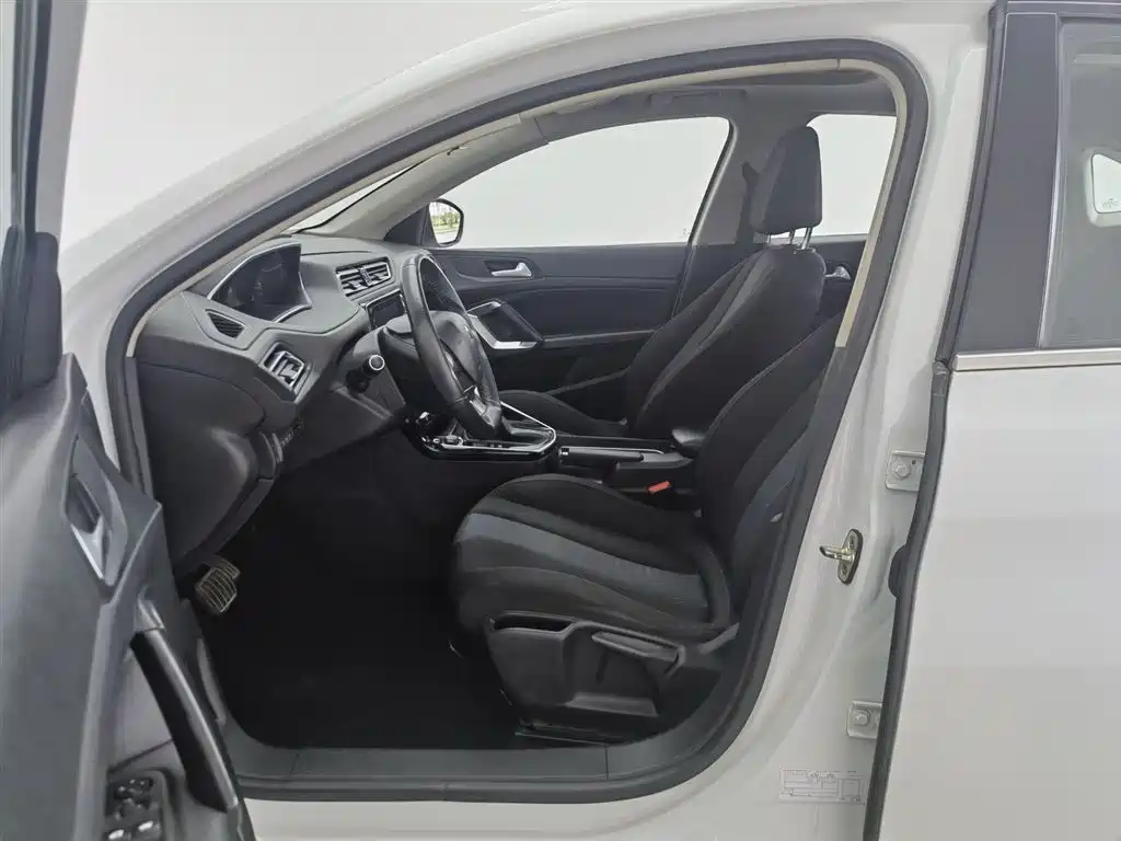 Peugeot 308 2019 230THP AT Luxury V