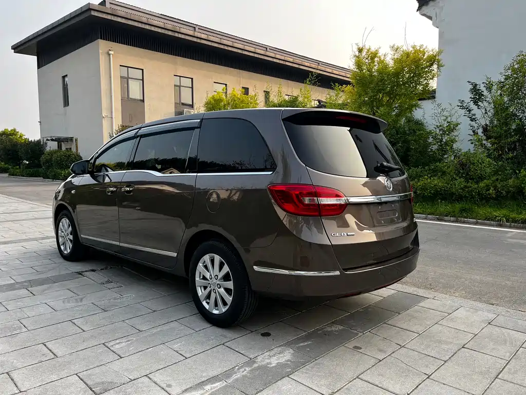 Buick GL8 2017 25S Luxury V