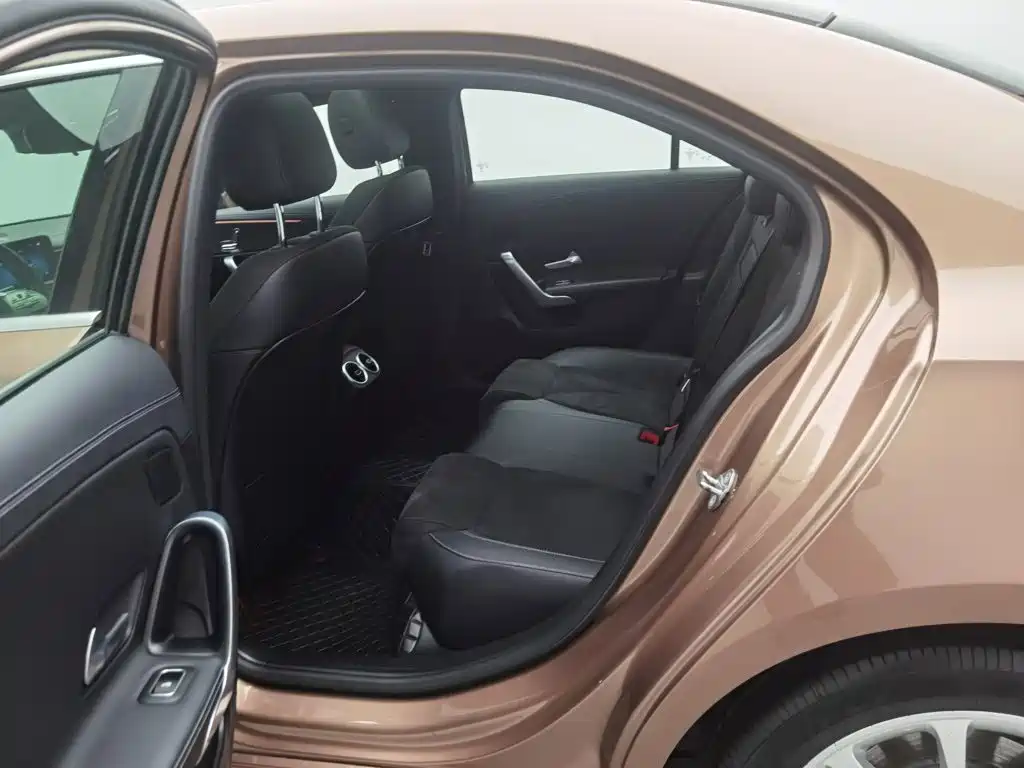 Mercedes-Benz A-Class — миниатюра 15