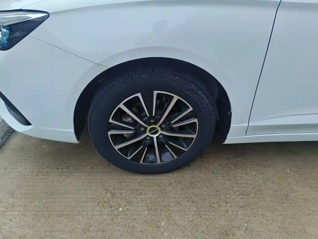 Roewe i5 — миниатюра 23