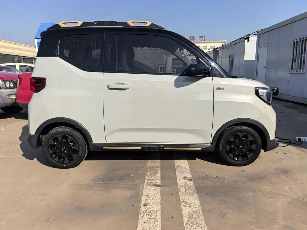 Wuling MINIEV — миниатюра 7