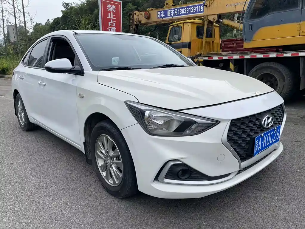 Hyundai Elantra — миниатюра 3