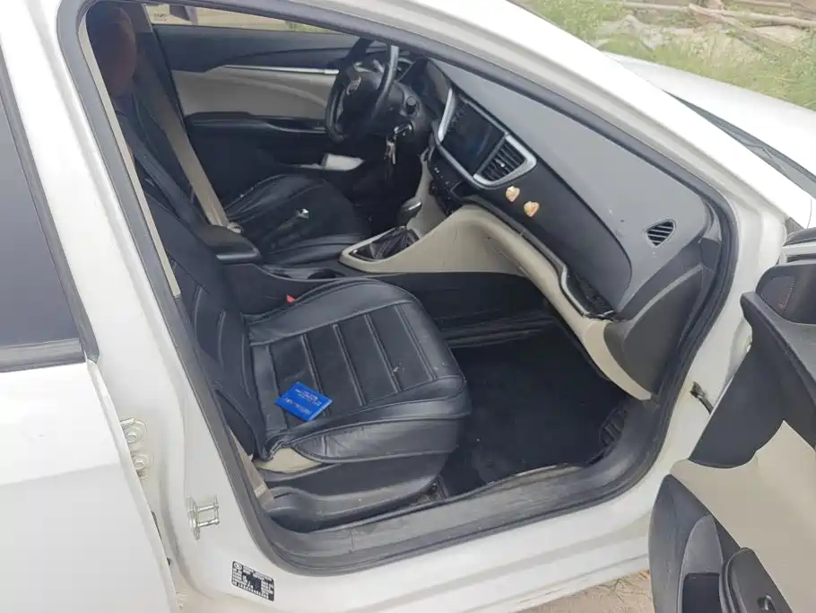 Buick Excelle — миниатюра 8