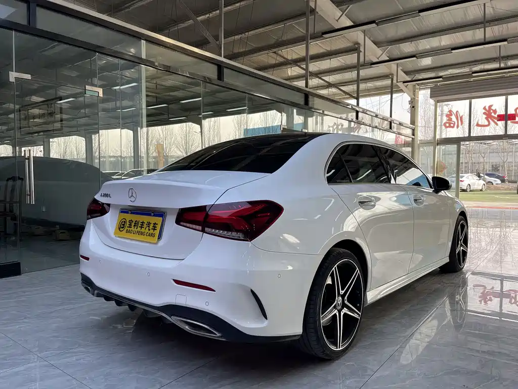 MERCEDES-BENZ A CLASS