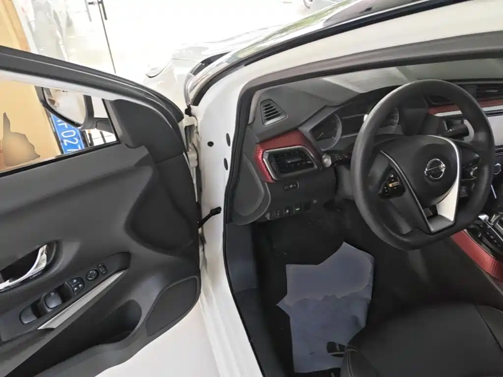 Nissan Bluebird — миниатюра 16