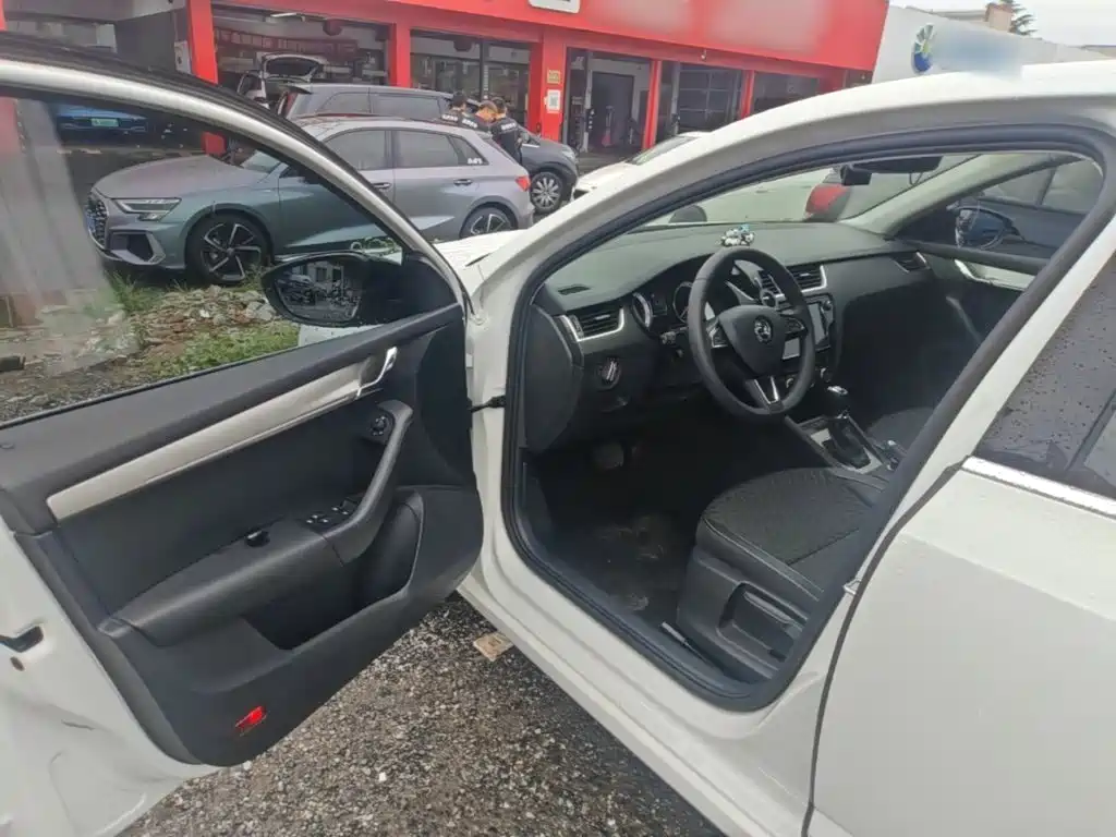 Skoda Octavia — миниатюра 16