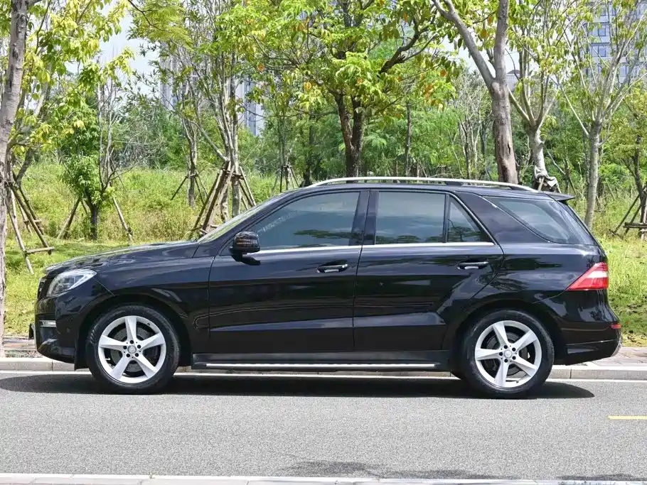 Mercedes-Benz M-Class — миниатюра 2