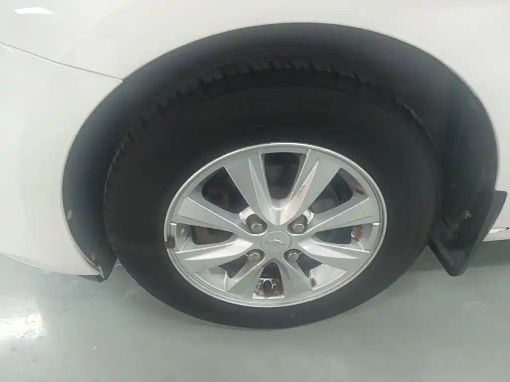 Chevrolet Sail — миниатюра 23