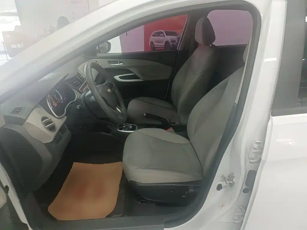 Chevrolet Sail — миниатюра 15