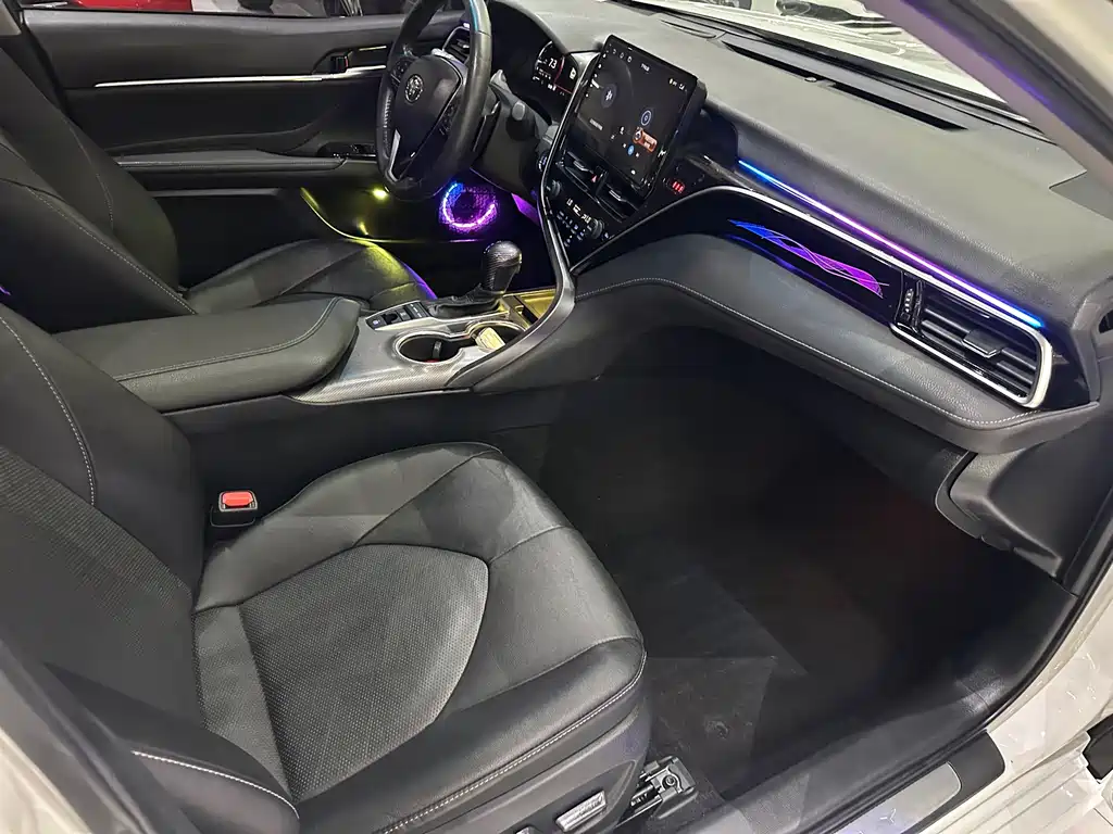 Toyota Camry — миниатюра 12