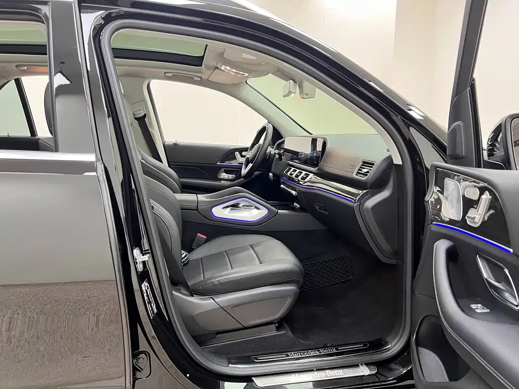 Mercedes-Benz GLE (Import) — миниатюра 13