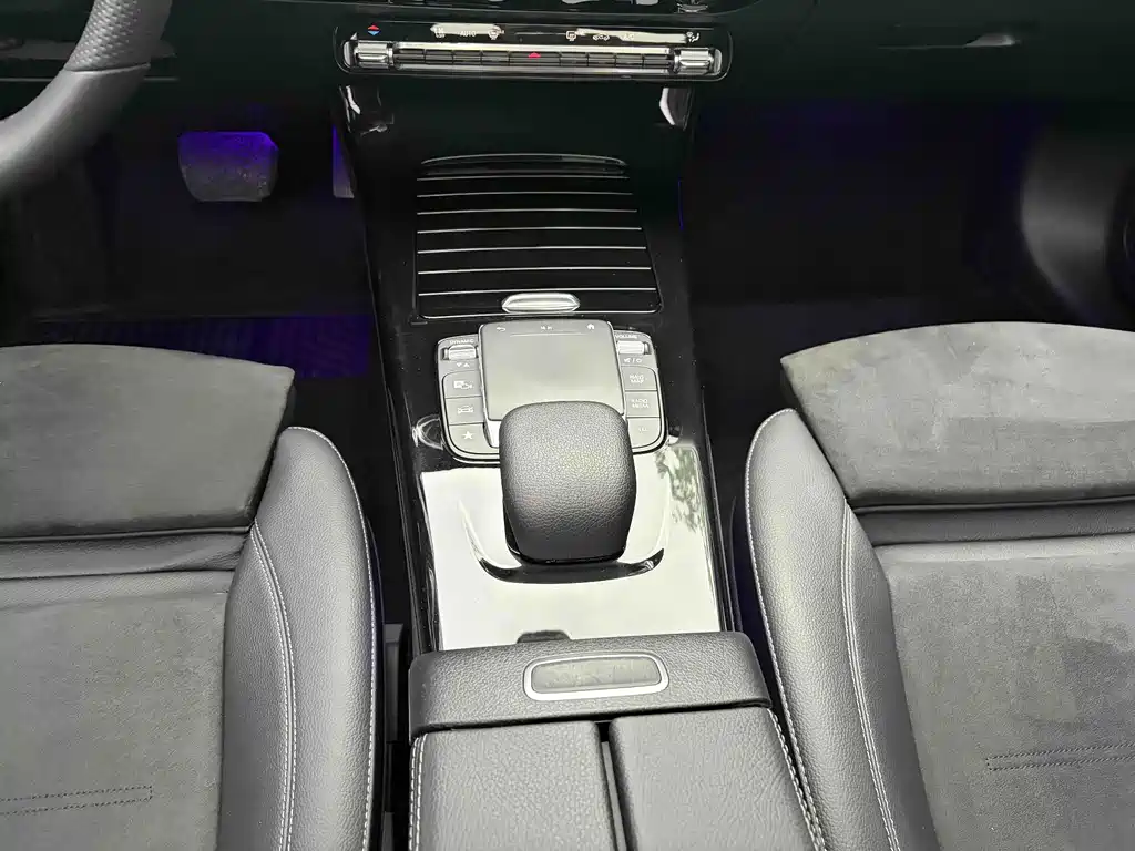 Mercedes-Benz A-Class — миниатюра 9