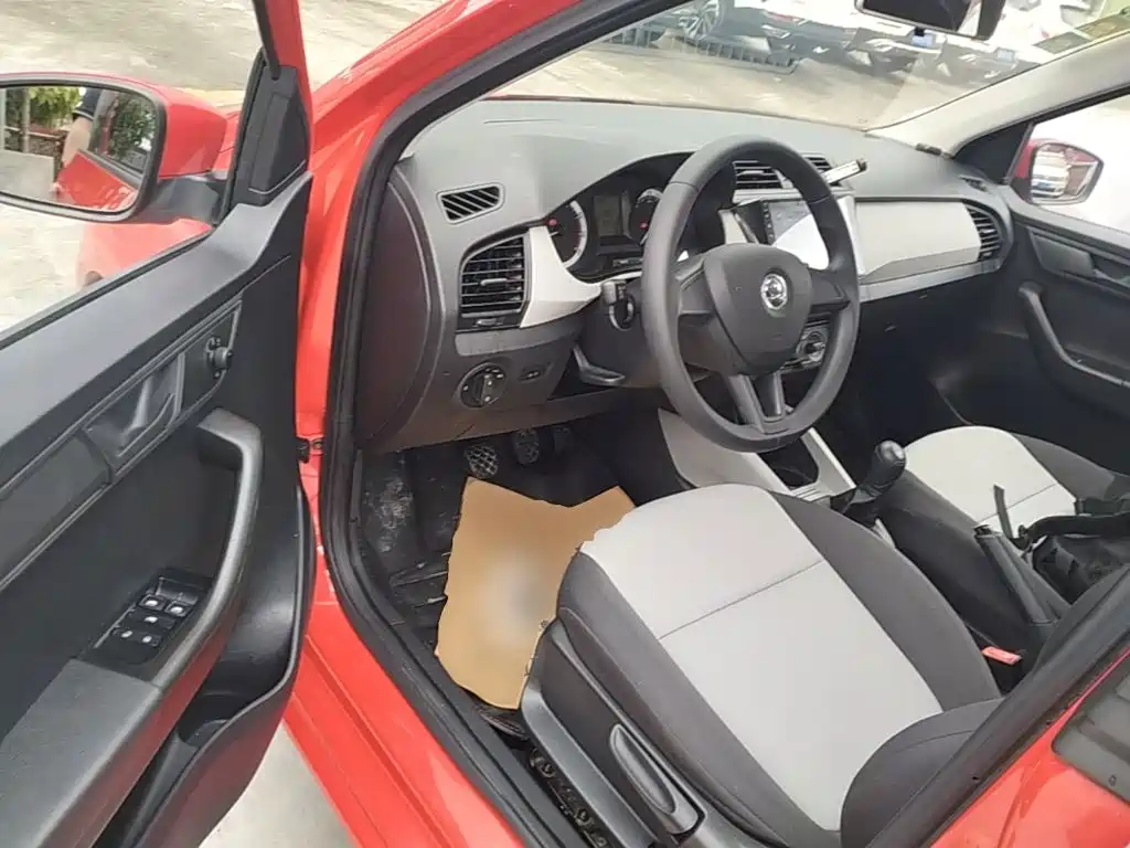 Skoda Fabia — миниатюра 16