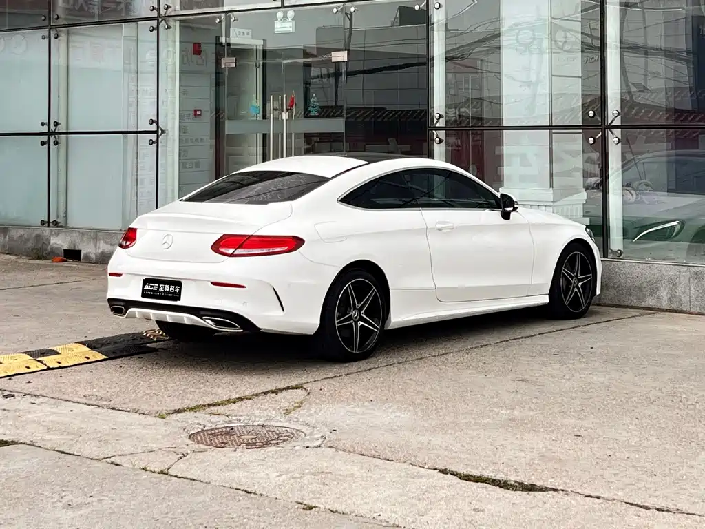 Mercedes-Benz C-Class (Import) — миниатюра 4