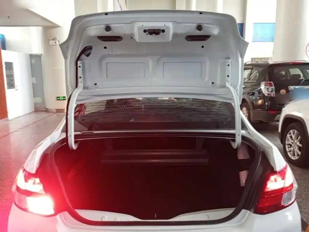 Peugeot 301 — миниатюра 19