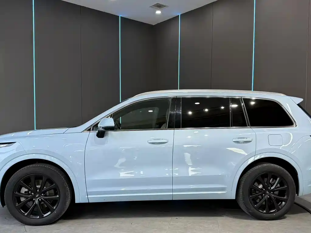 Li Auto Li ONE — миниатюра 4