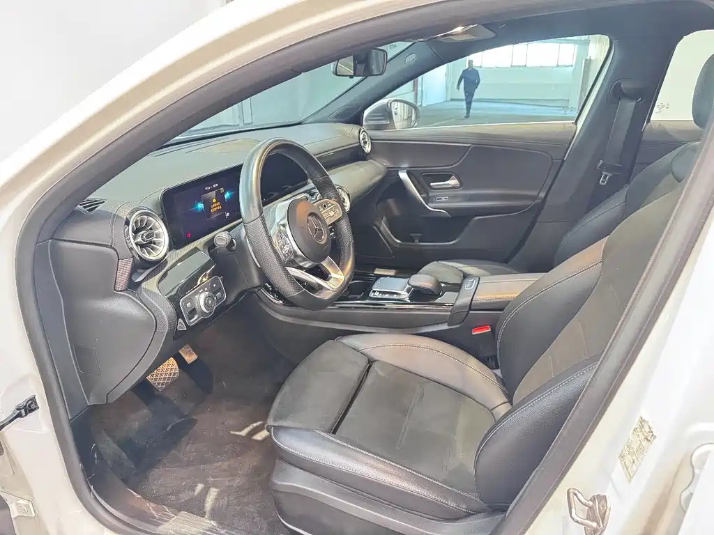 MERCEDES-BENZ A CLASS