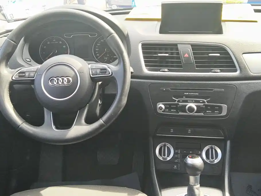 Audi Q3 — миниатюра 12