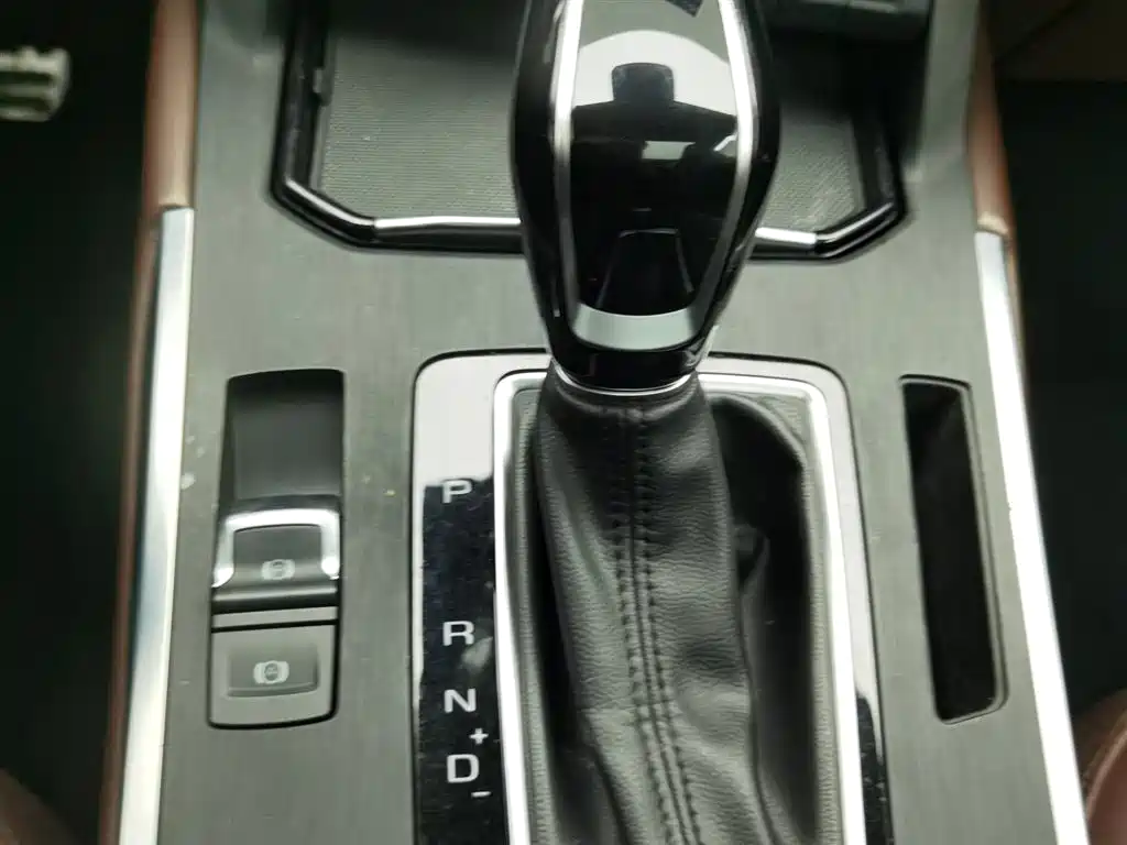 WEI PAI WEI BRAND VV5