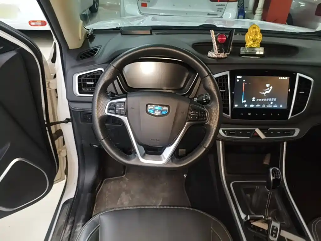 Geely Vision X6 — миниатюра 11
