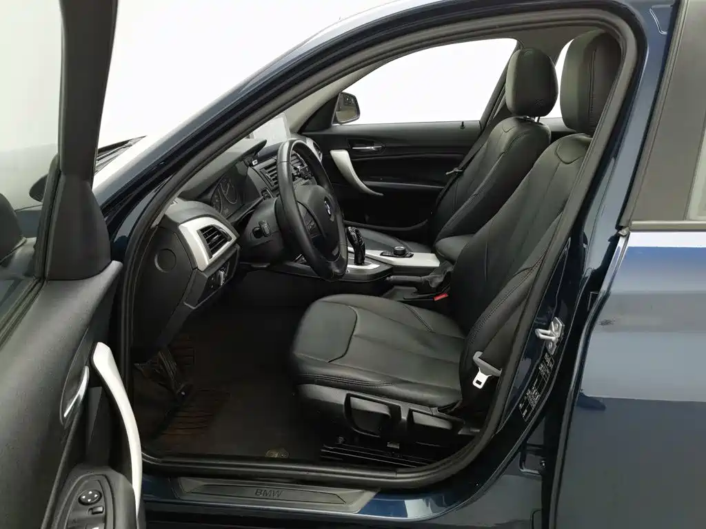 BMW 1 Series (Import) — миниатюра 10