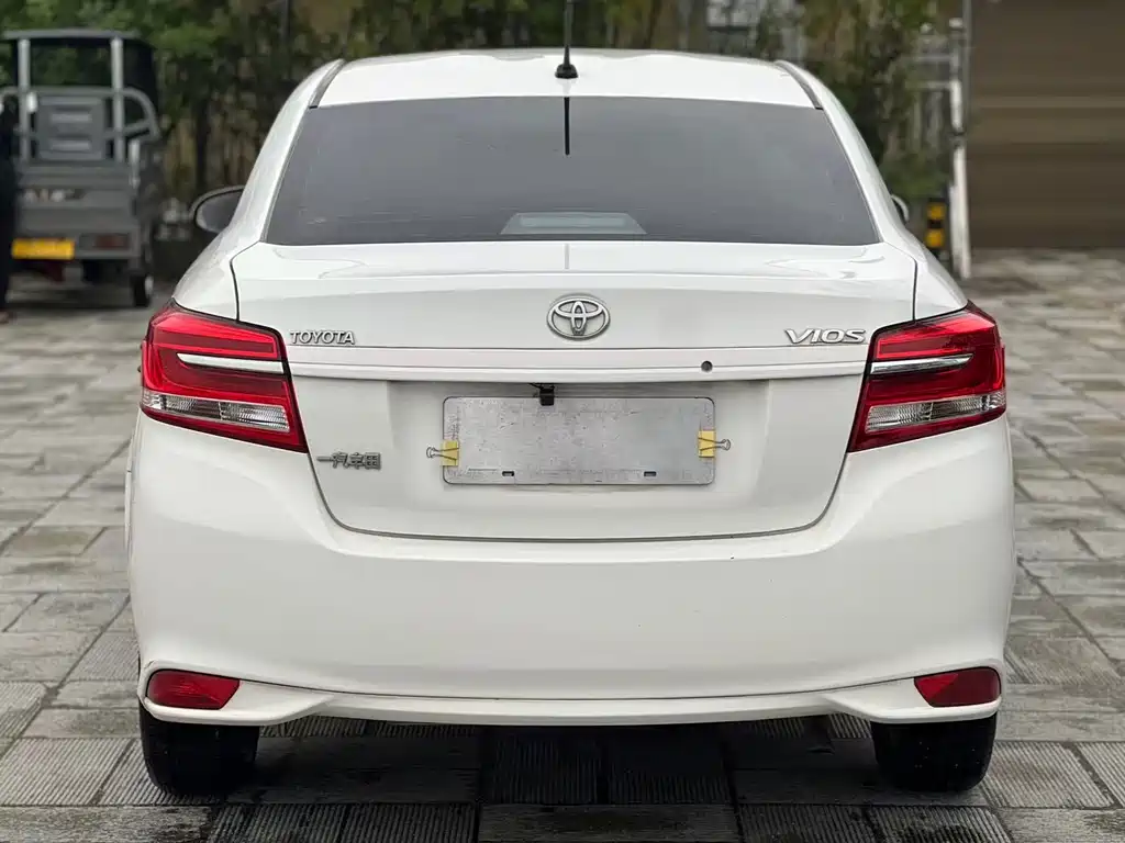 Toyota Vios — миниатюра 9