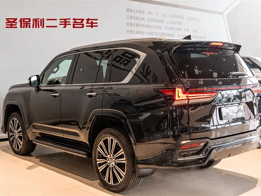 Lexus LX 2023 600