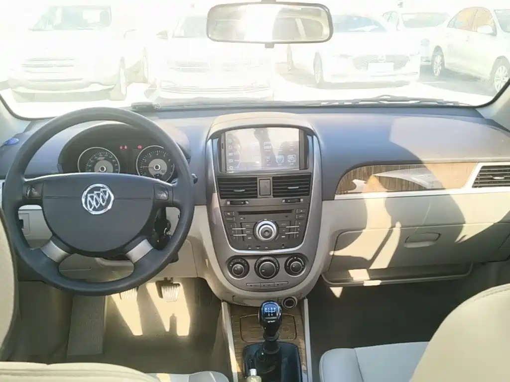 Buick Excelle — миниатюра 10