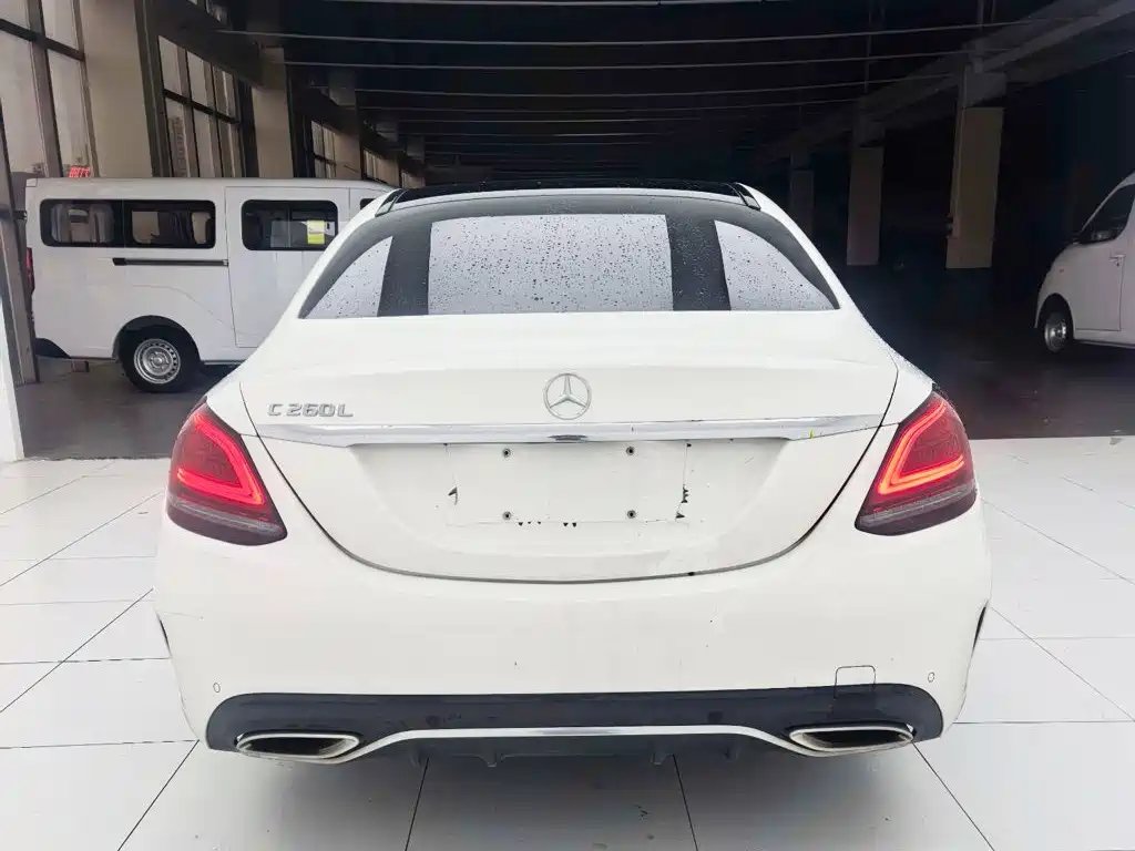 Mercedes-Benz C-Class — миниатюра 8